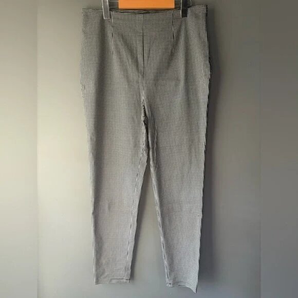 Forever 21, size 1X , black and white checkered houndstooth slim fit pants - Picture 6 of 6